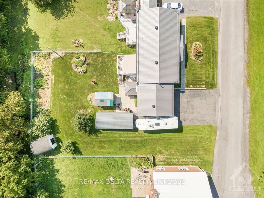 635 RUE STATION Road photo 27