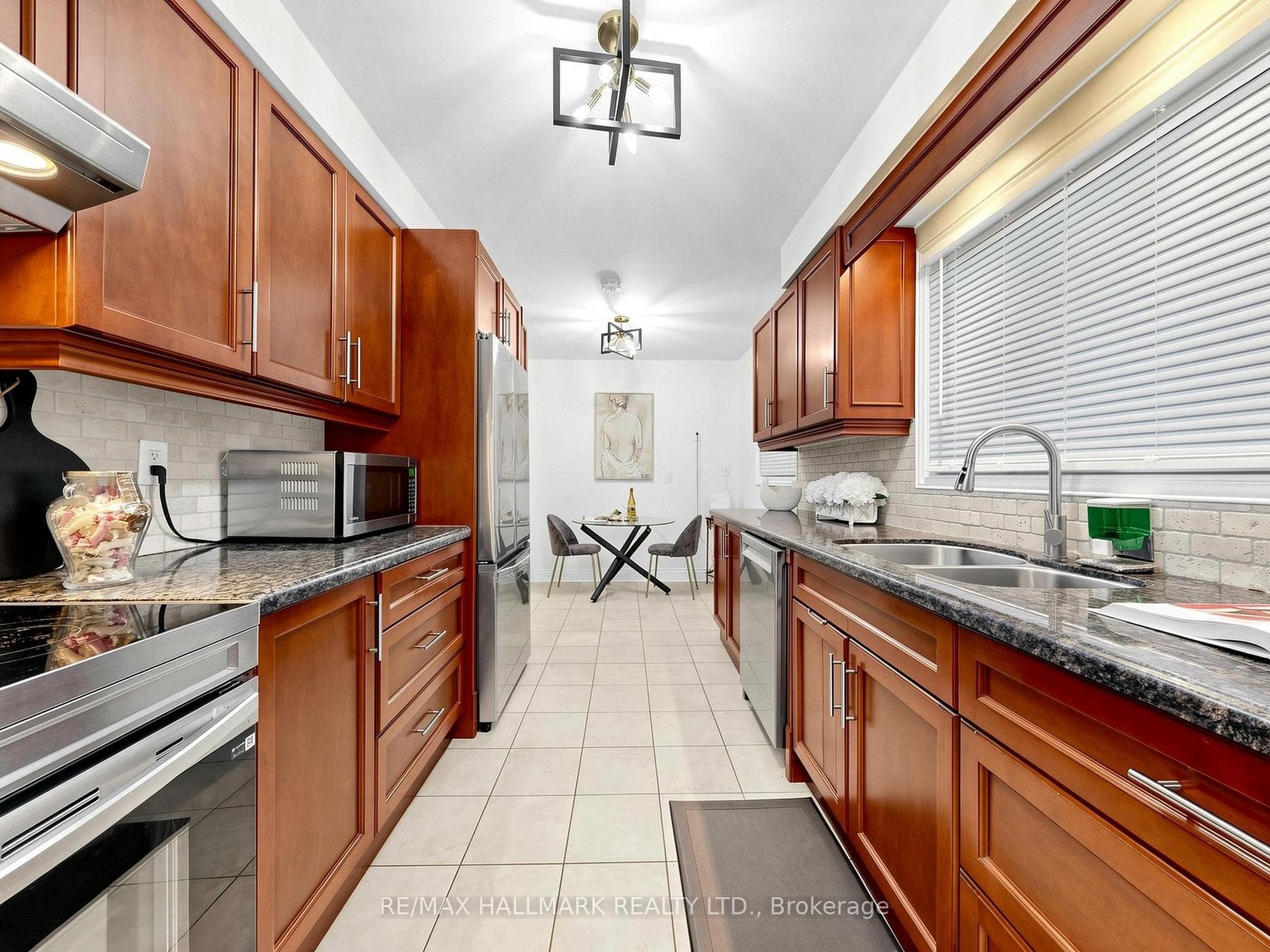 472 Brownridge Drive photo 11