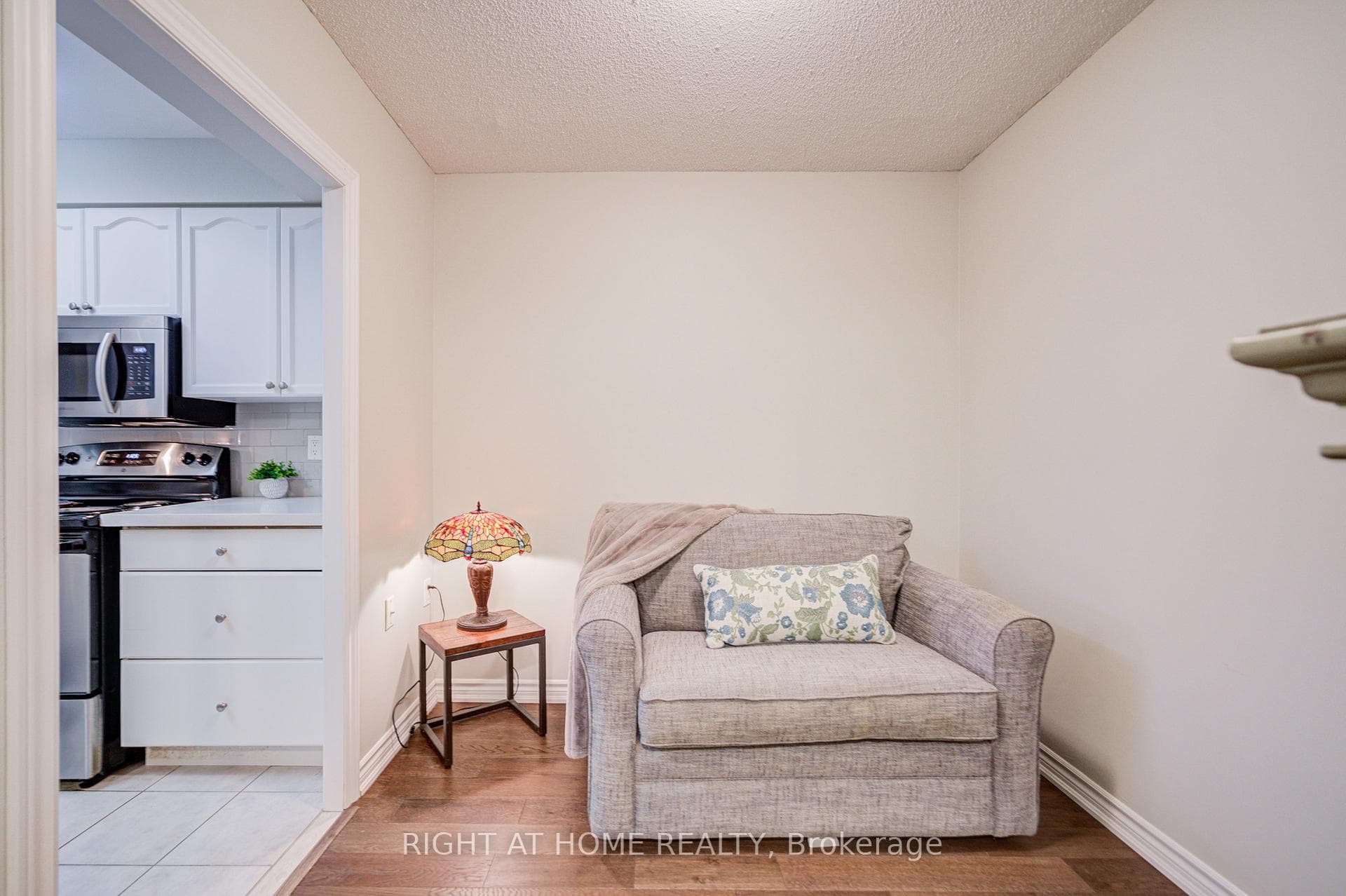 100 Burloak Drive Unit 2406 photo 16