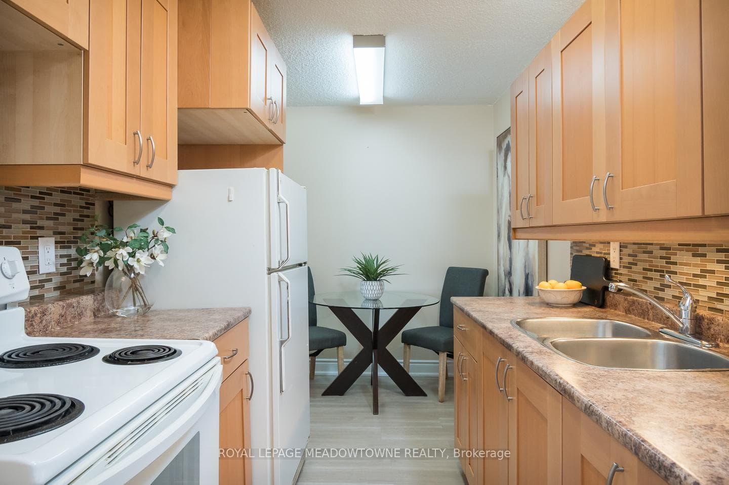 2929 Aquitaine Avenue Unit 808 photo 8