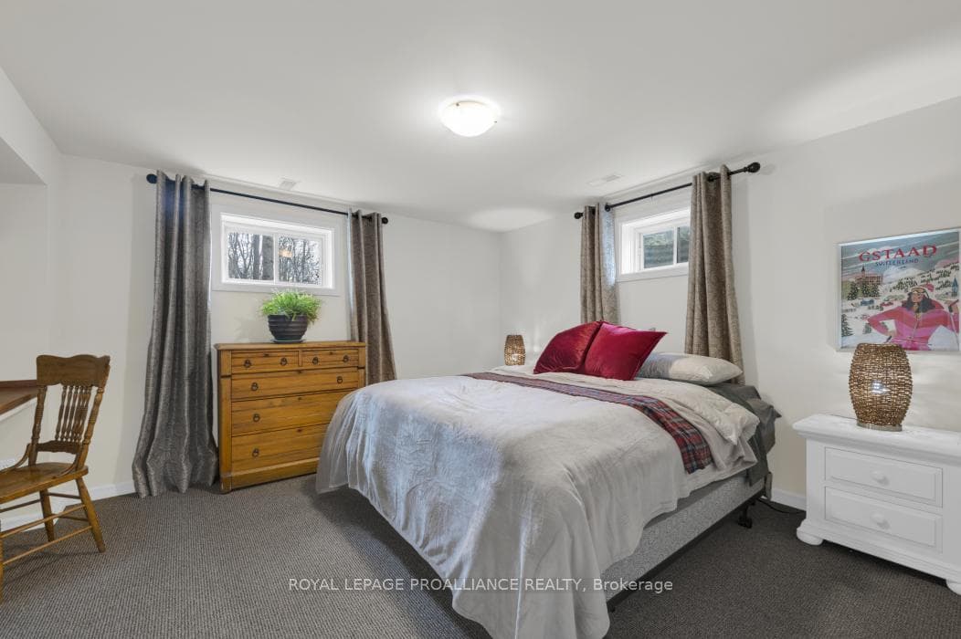 136 Cole Road photo 28