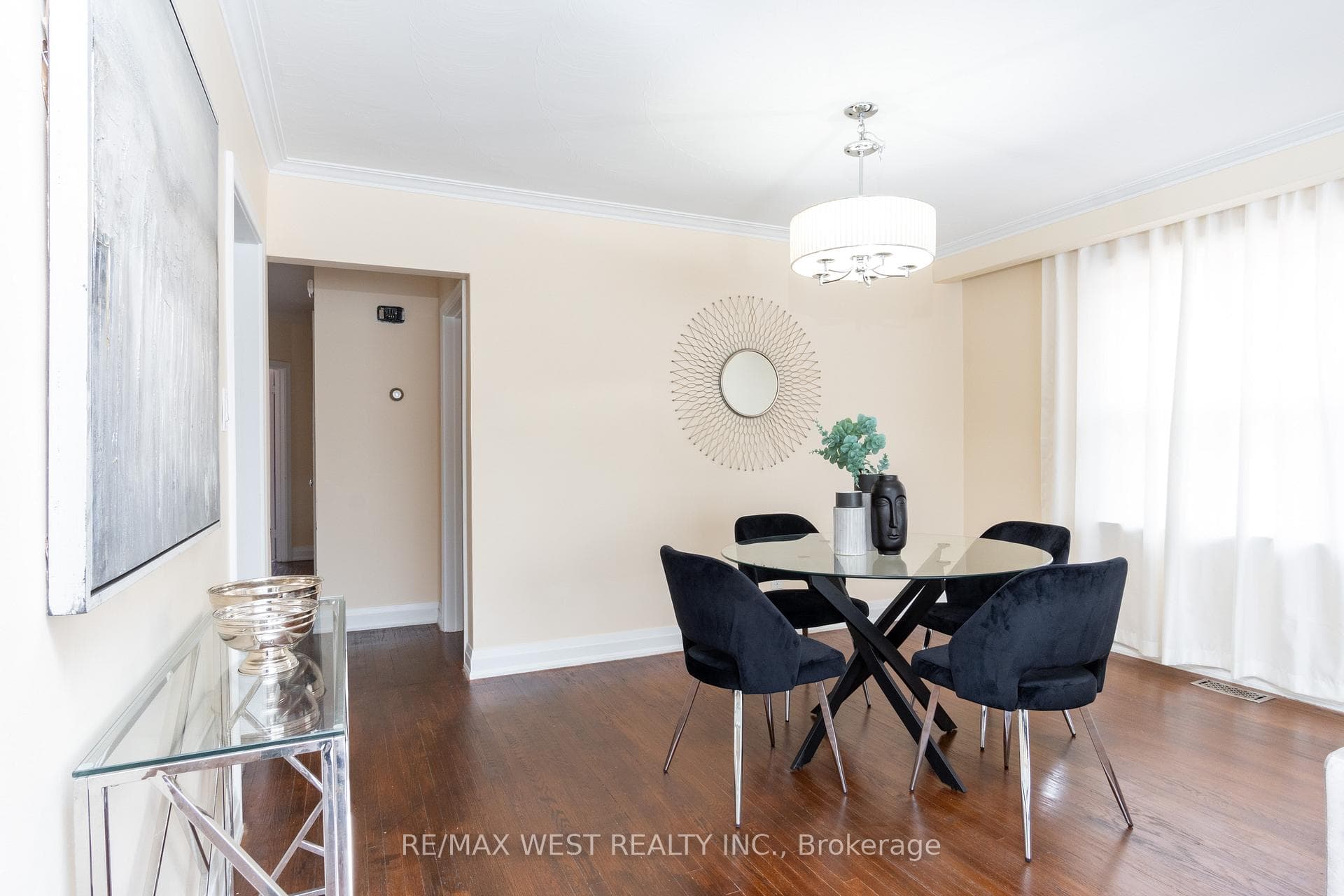 30 Northampton Drive photo 9