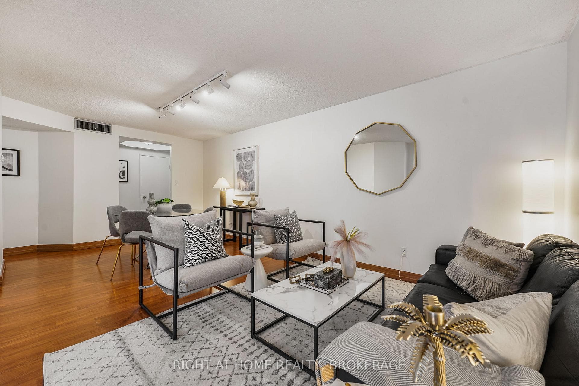 5795 Yonge Street Unit 706 photo 7