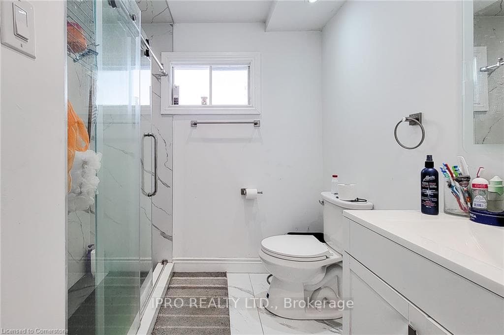 133 Corman Avenue photo 18