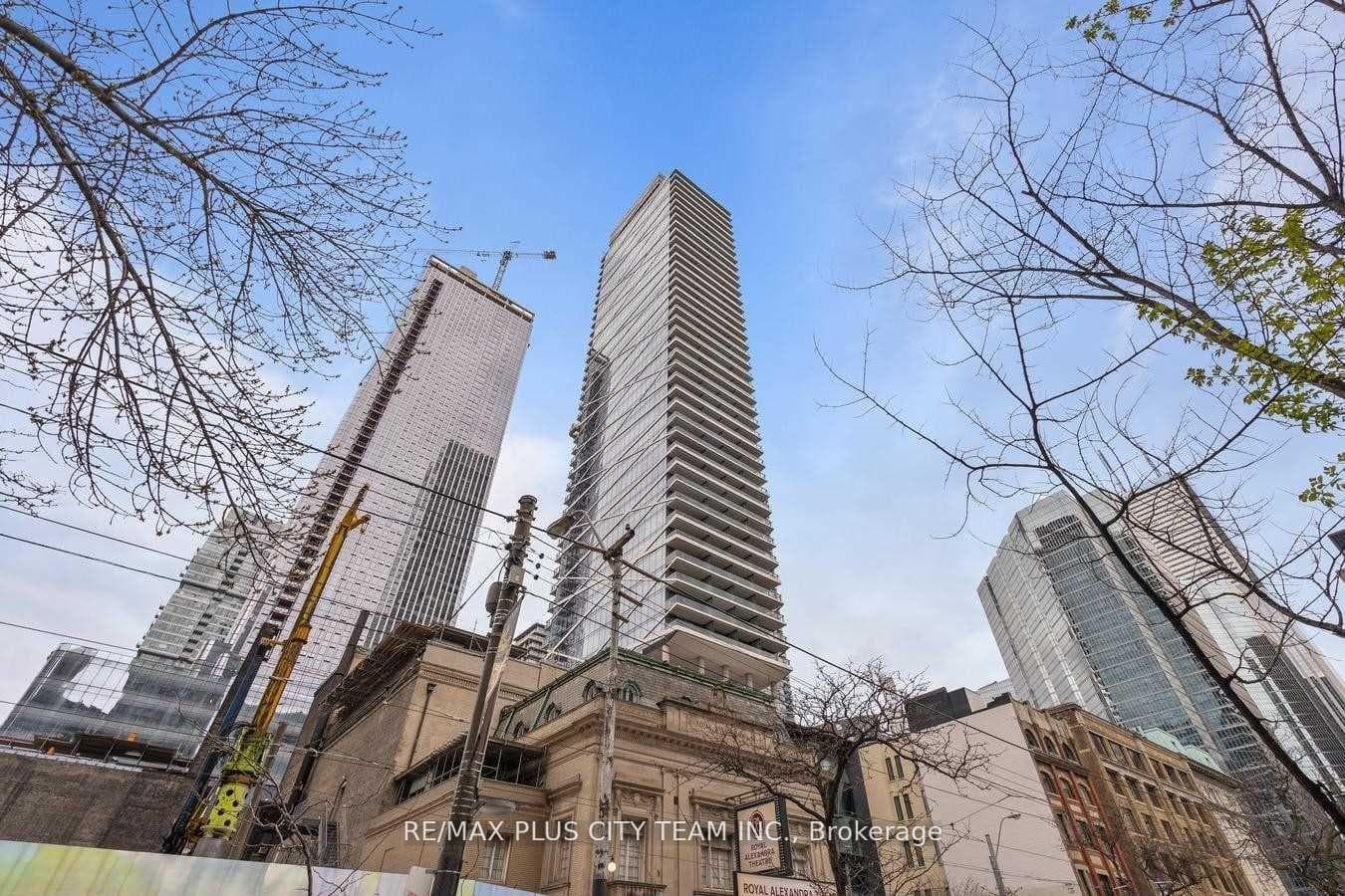 224 King Street Unit 2701 photo 1