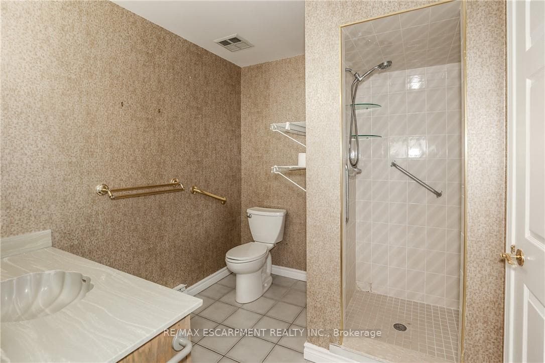 67 Caroline Street Unit 1801 photo 12