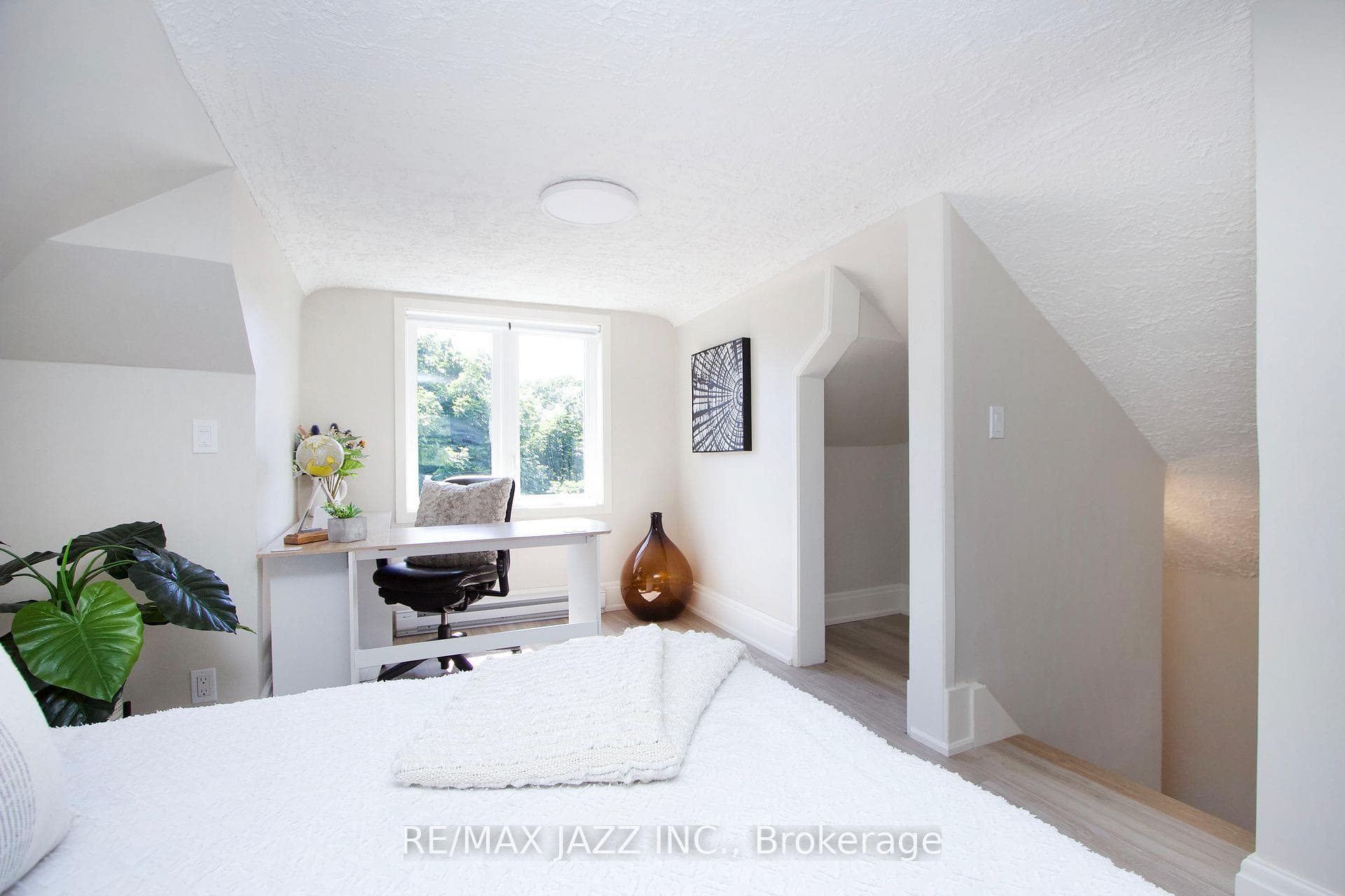 183 Gibbons Street photo 24