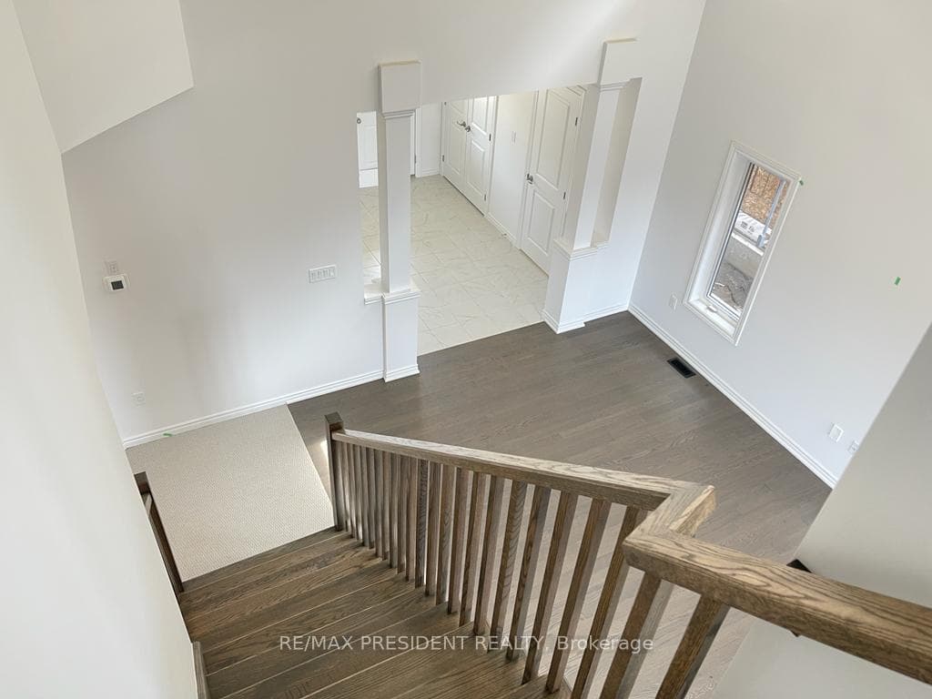 35 Whitton Drive photo 12