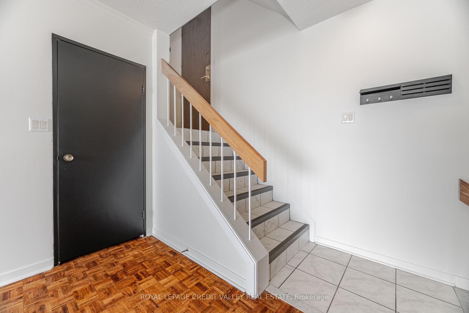 33 Harbour Square Unit 1421 photo 17