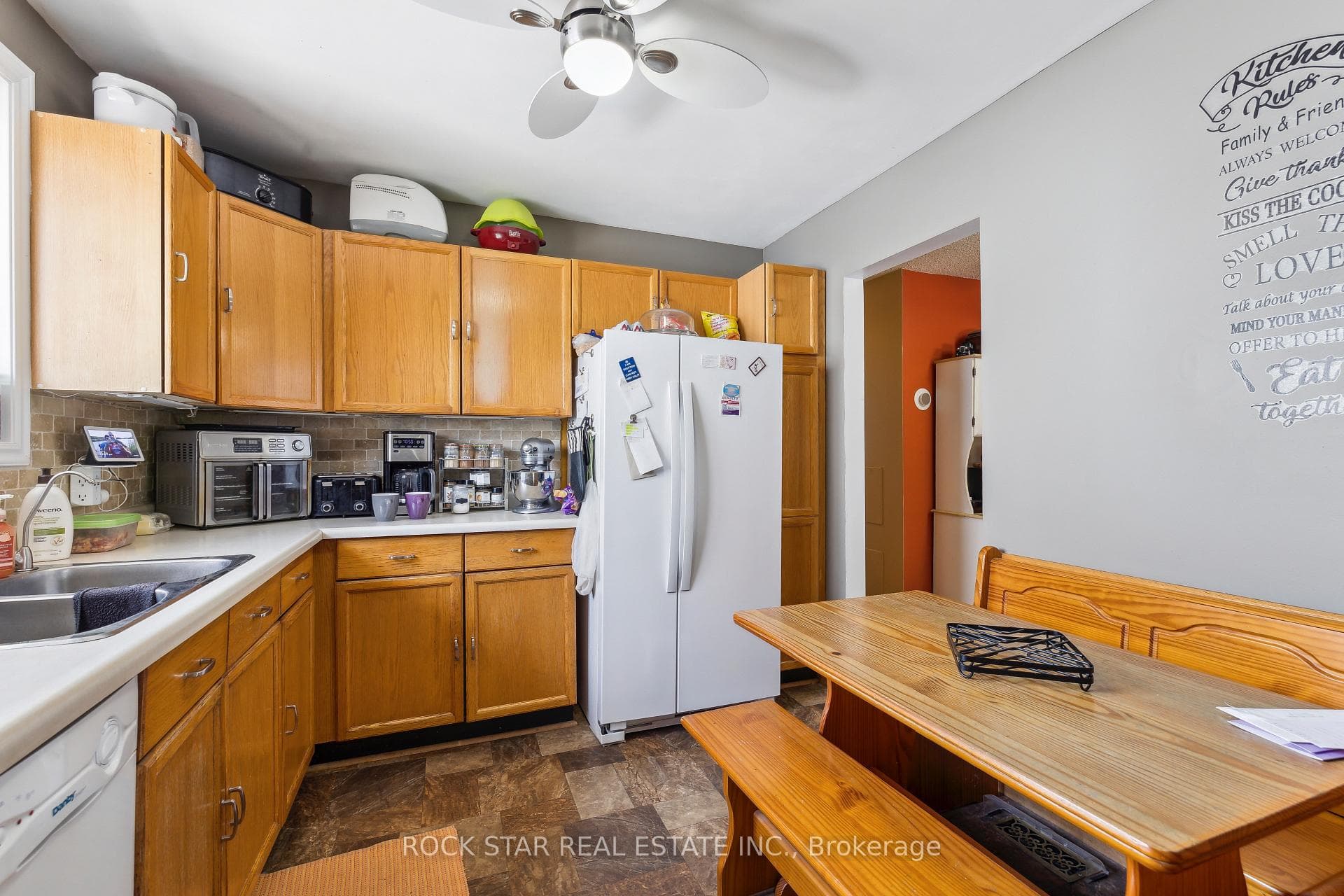 203 Commercial Street photo 11