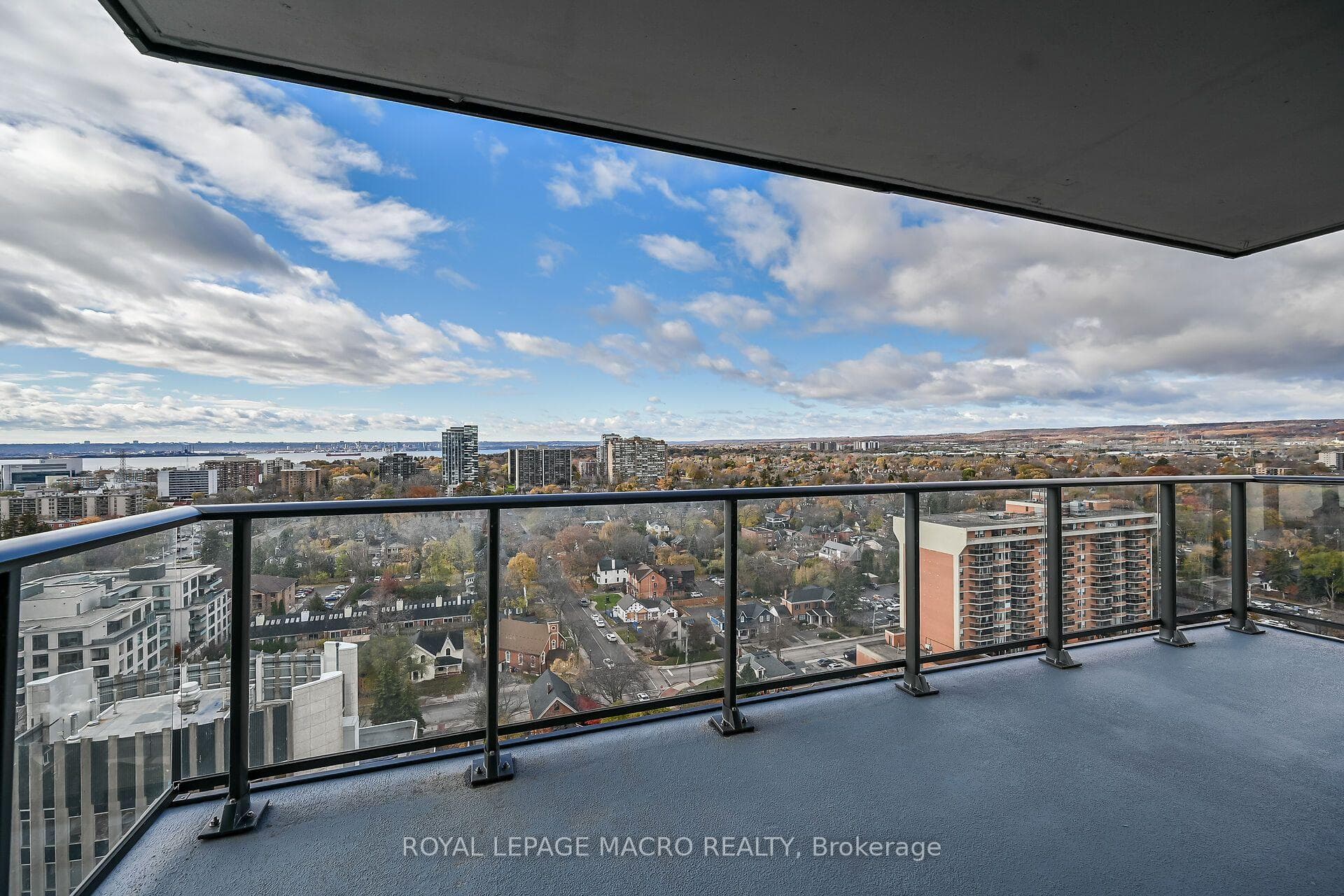 2007 James Street Unit 1707 photo 27