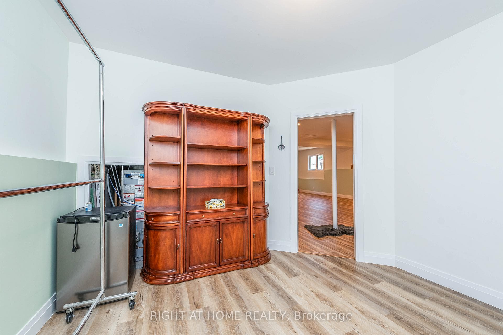11 Ottaway Avenue photo 44