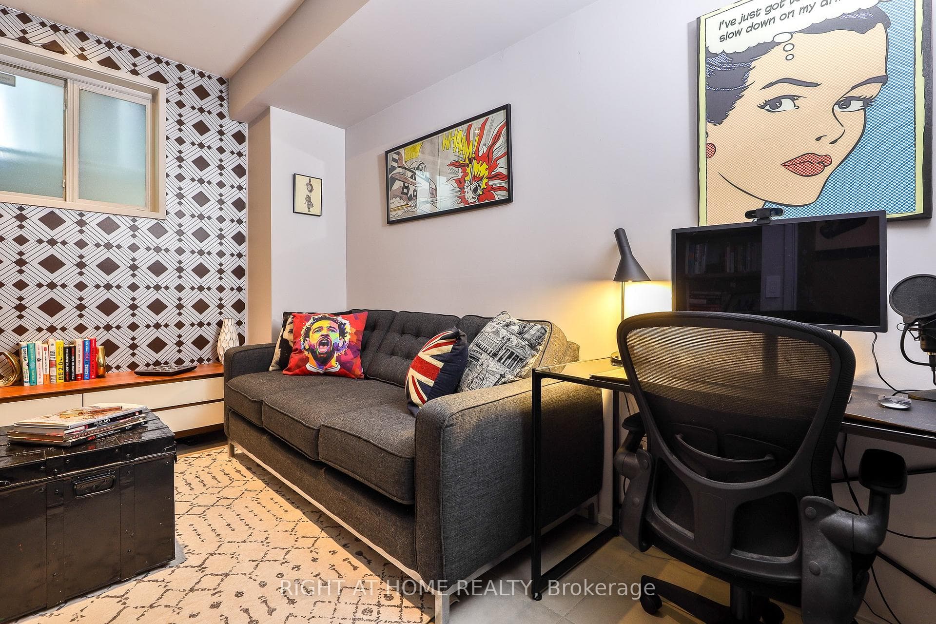 231 Claremont Street photo 24