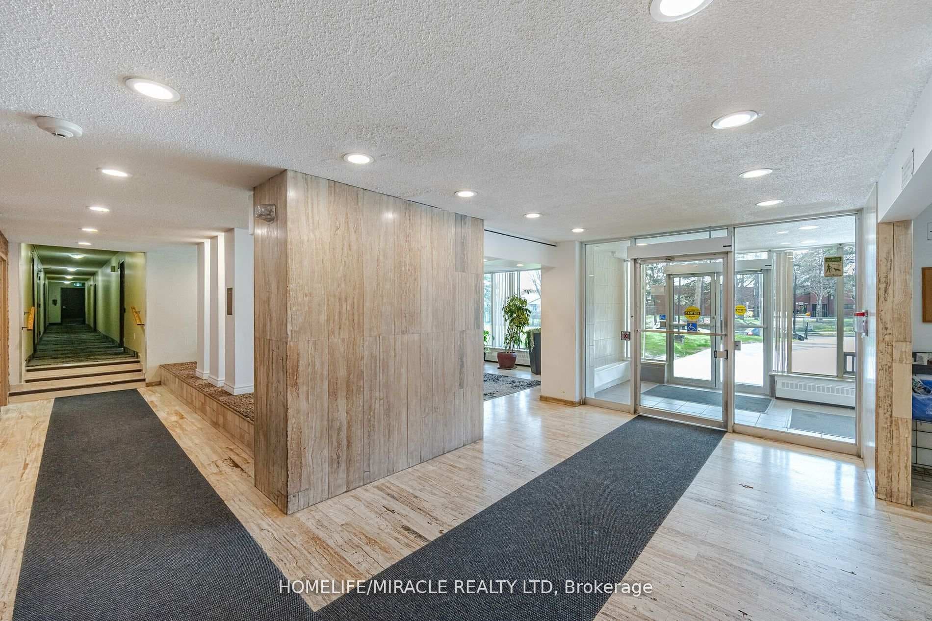 335 Driftwood Avenue Unit 809 photo 16