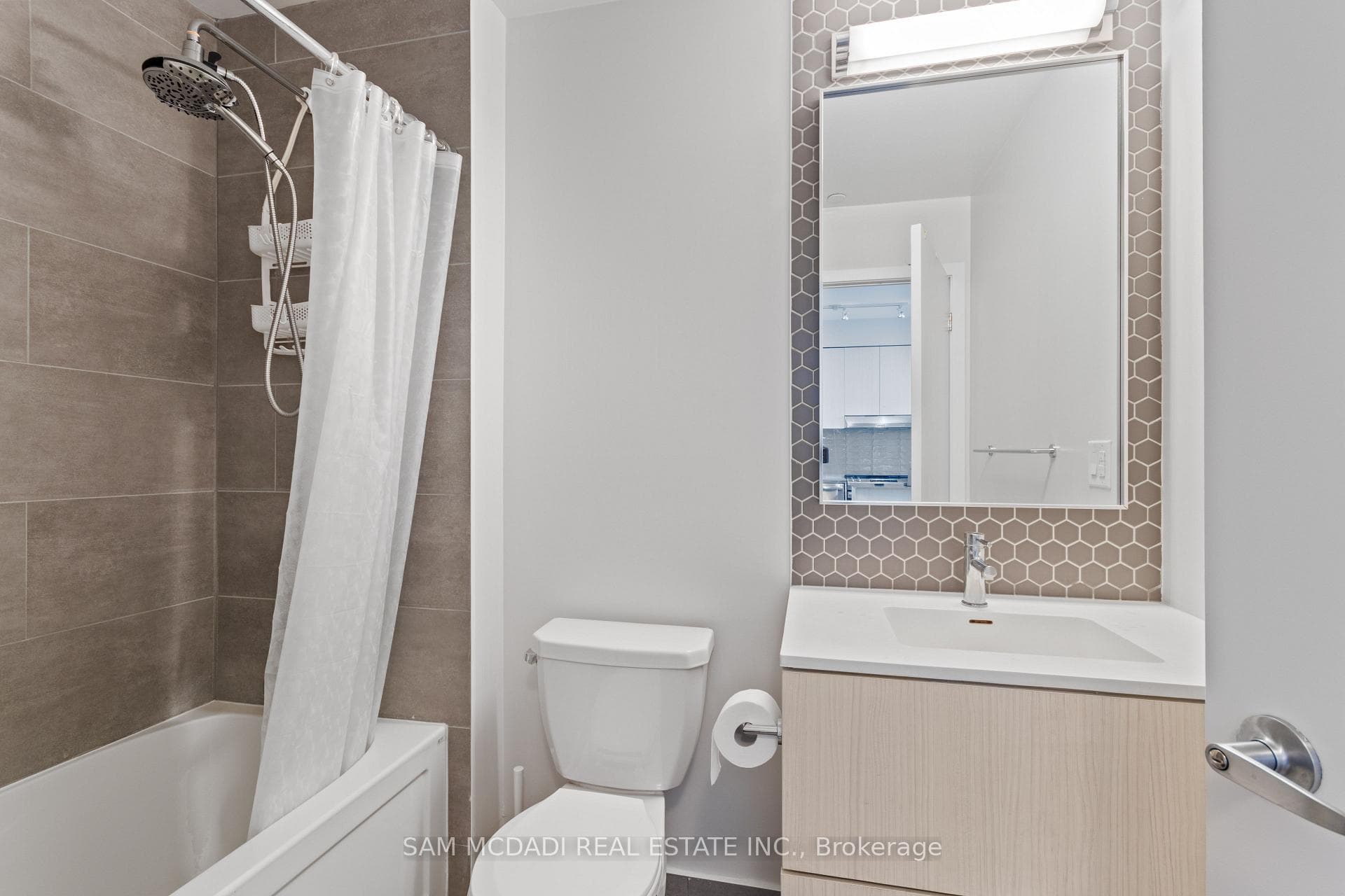 2520 Eglinton Avenue Unit 1316 photo 12