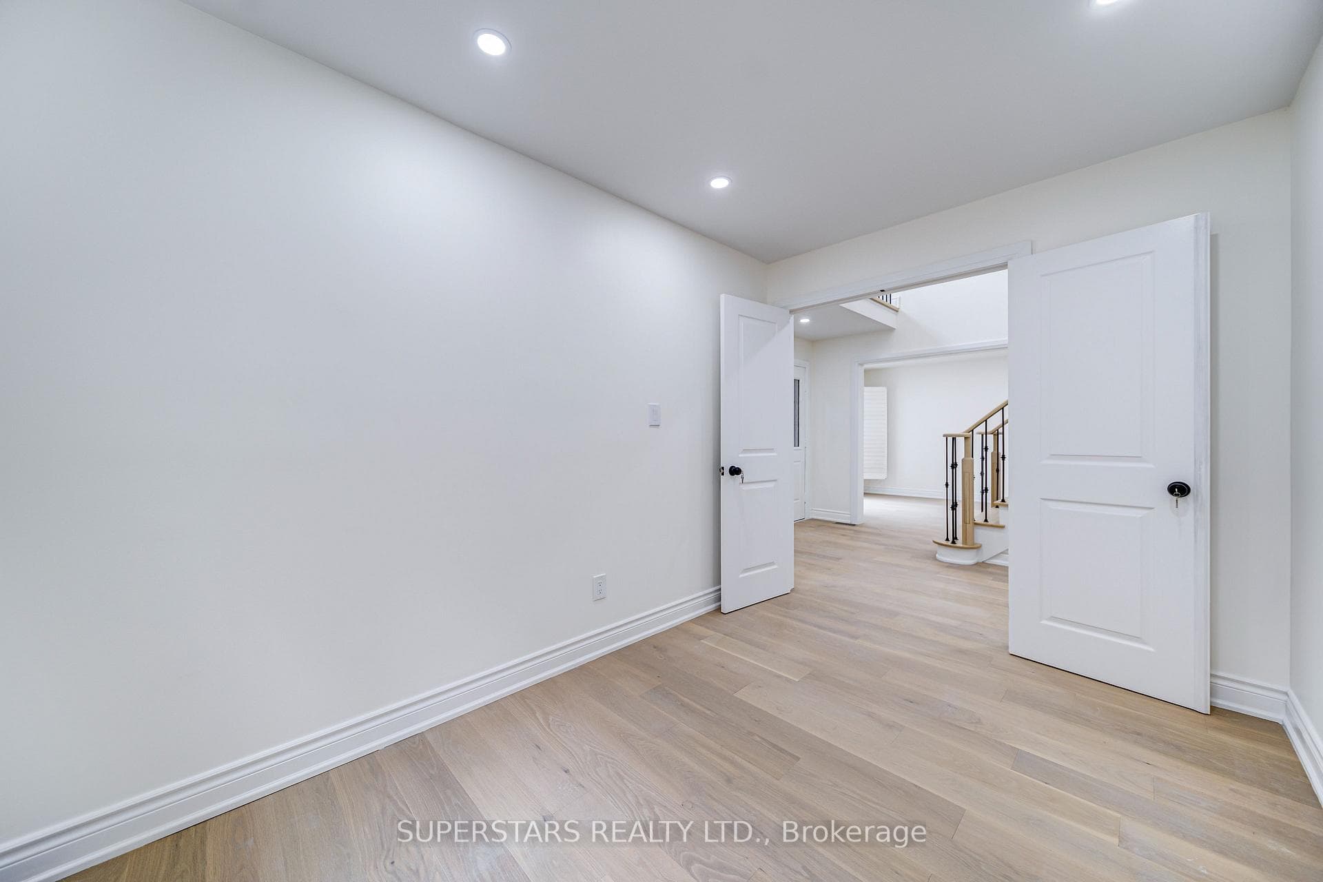 33 Red Oak Drive photo 14