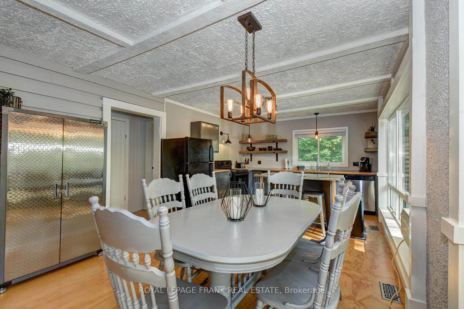 84 Irwin Drive photo 11