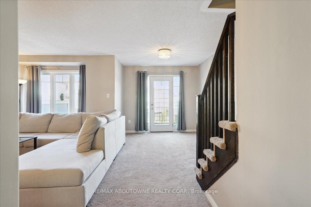 222 Septimus Heights photo 14