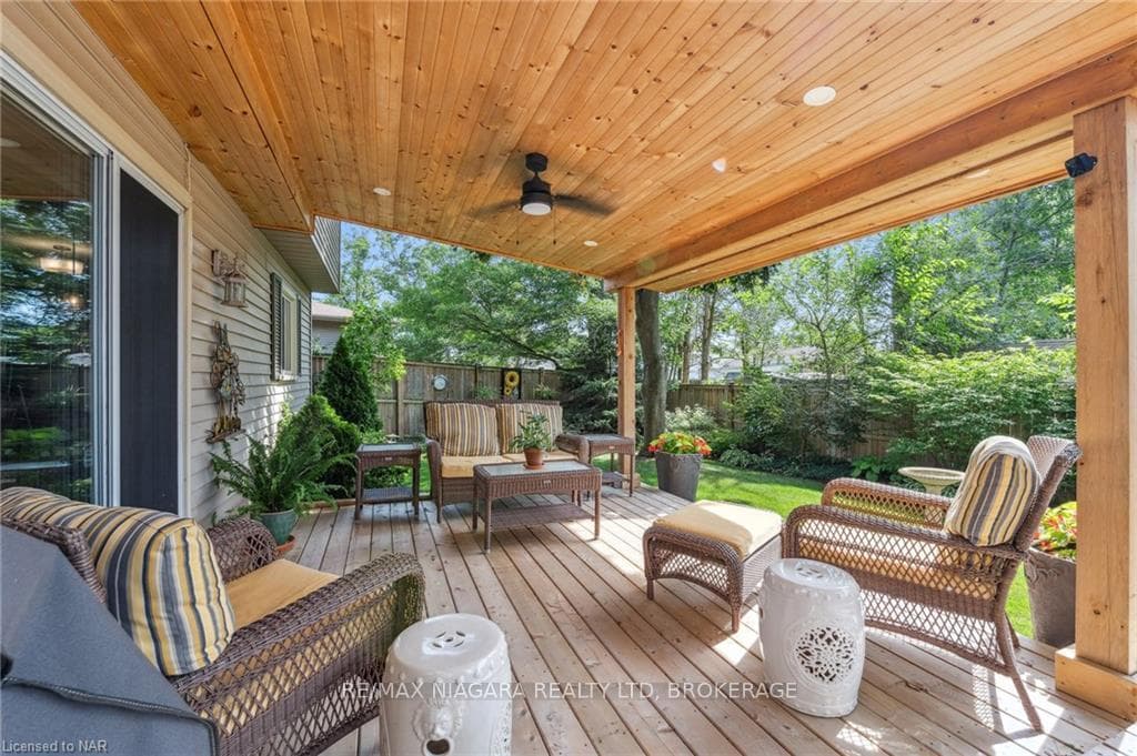 7473 BARBARA Drive photo 33