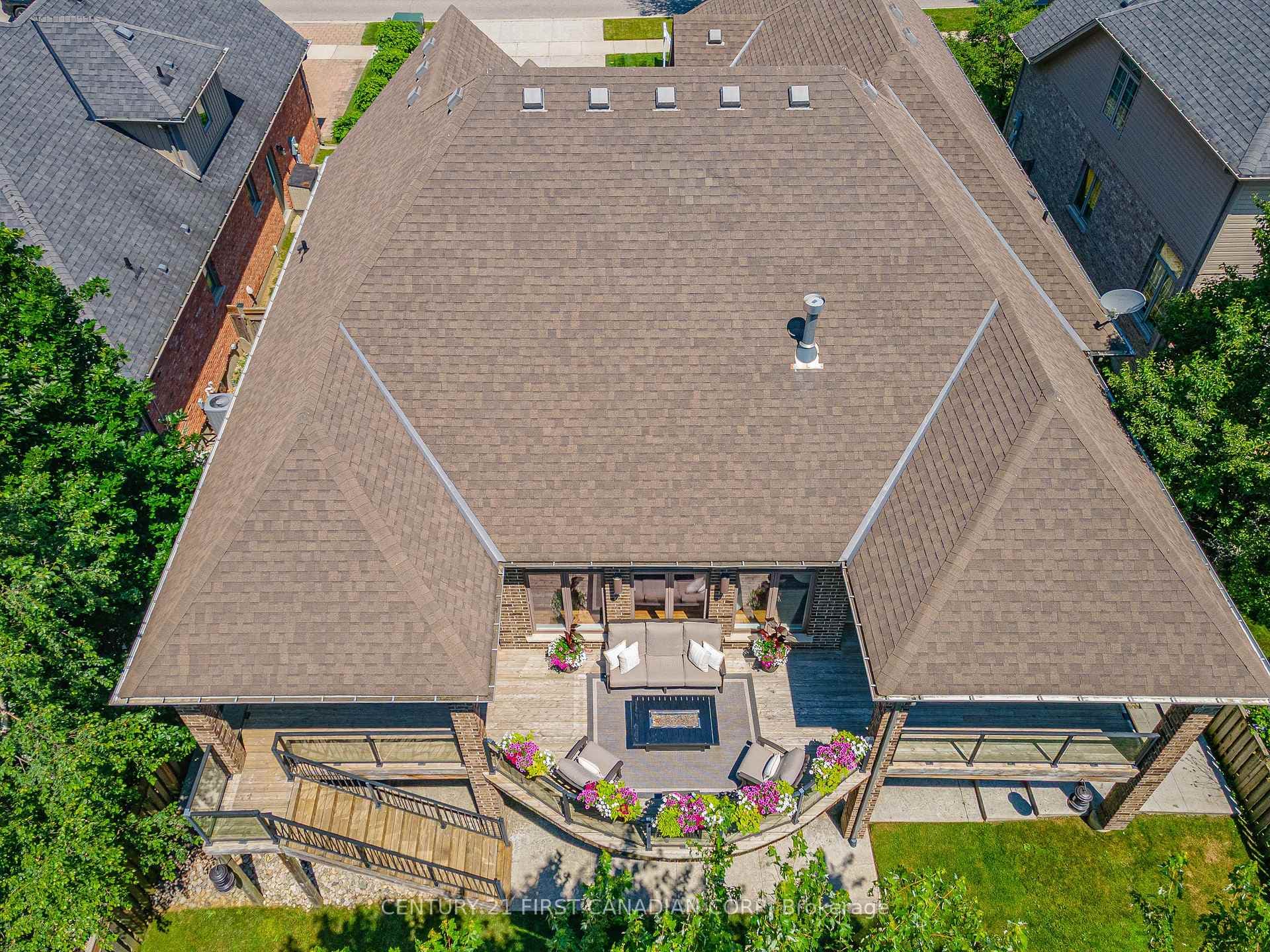 7071 Clayton Walk photo 37