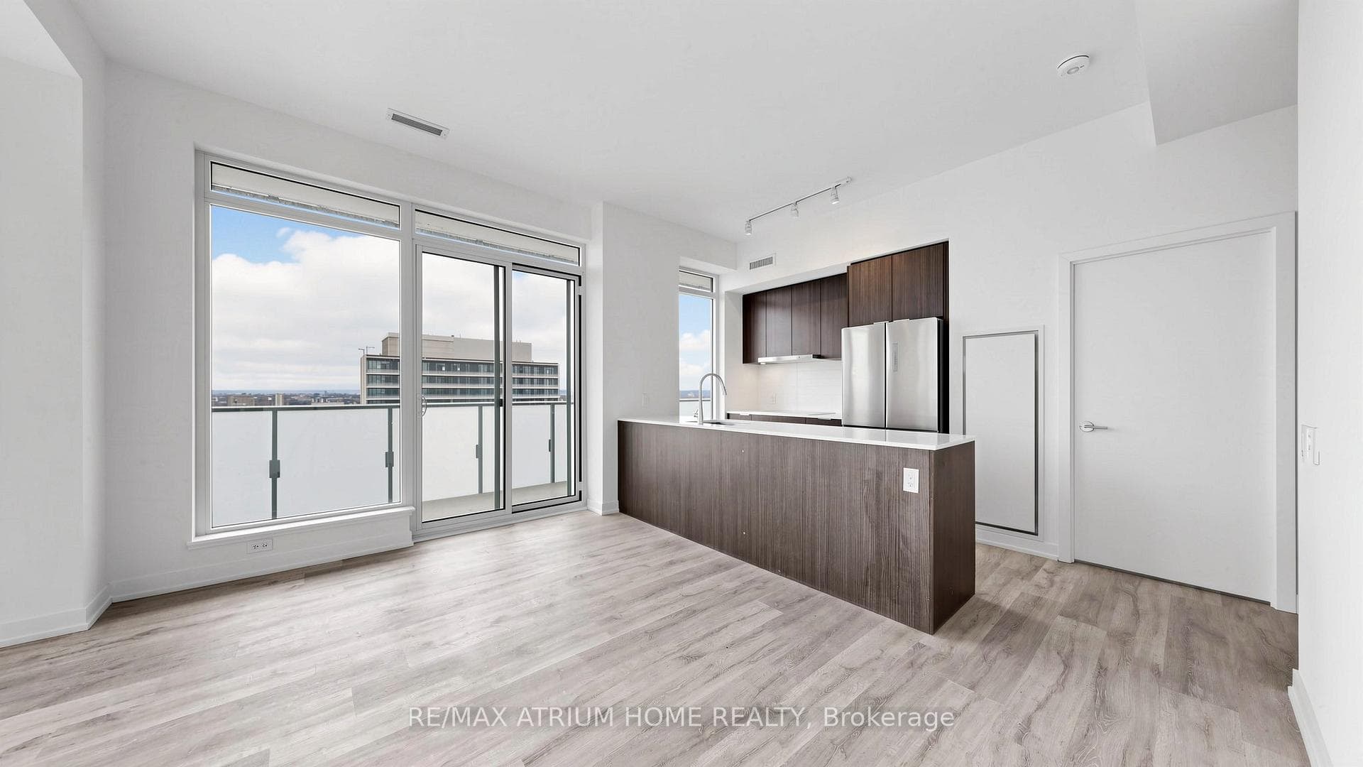 7 Golden Lion Heights Unit 3204 photo 7