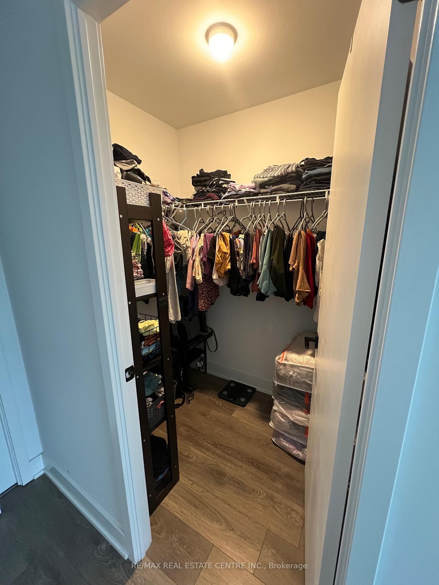 2481 Taunton Road Unit 408 photo 12