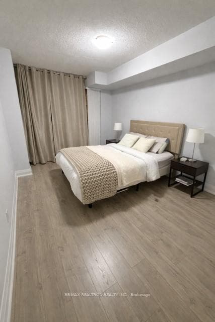 509 Beecroft Road Unit 501 photo 8
