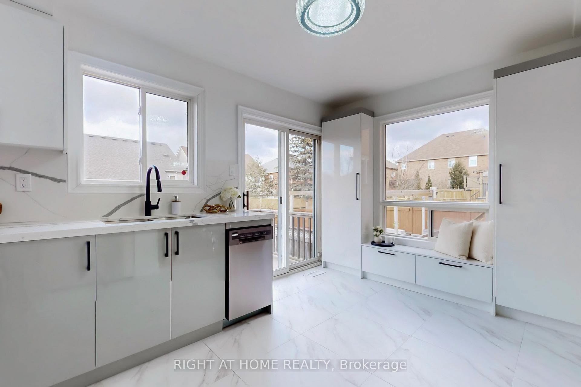 58 Mugford Road photo 11