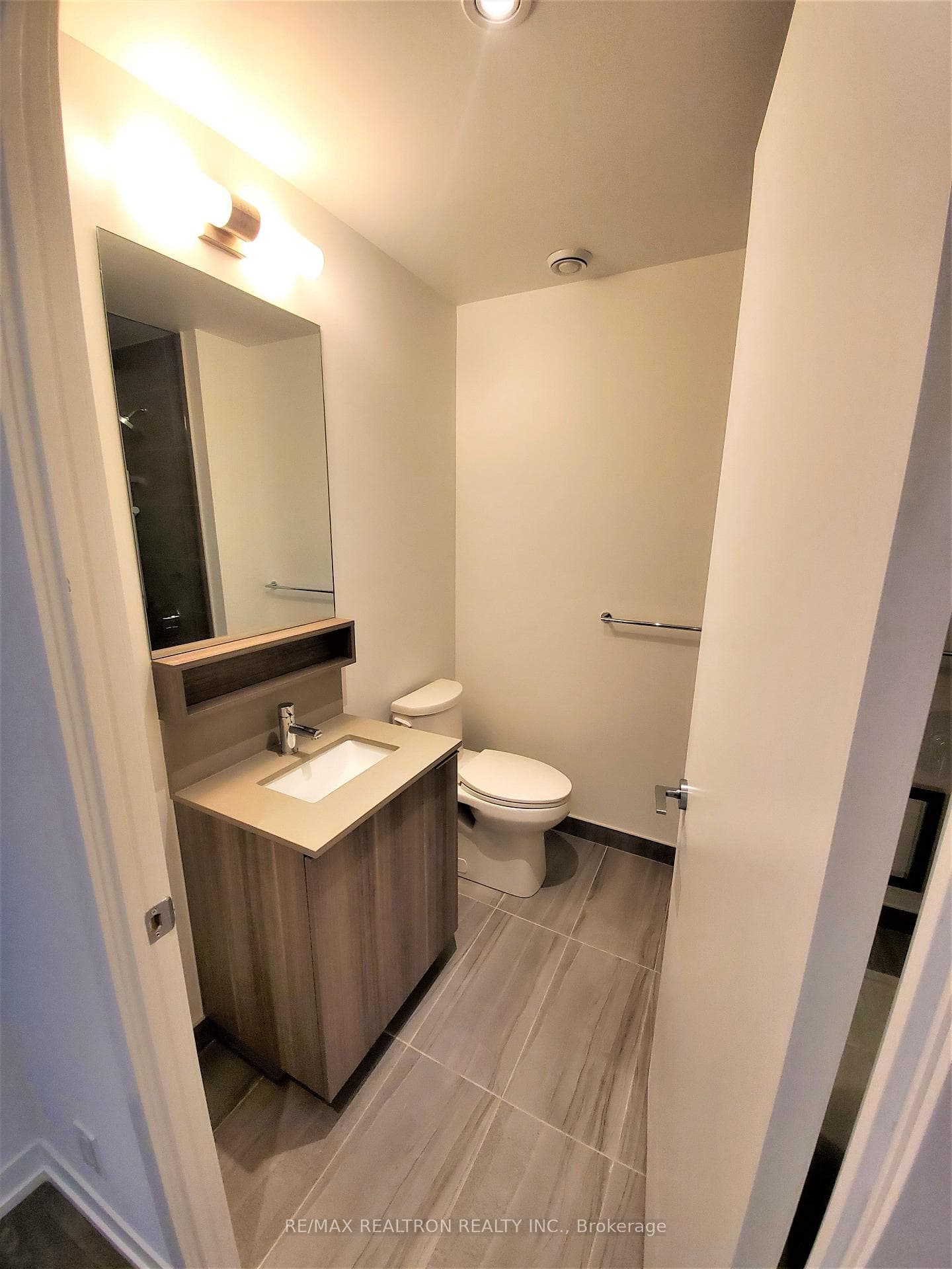898 Portage Parkway Unit 2107 photo 8