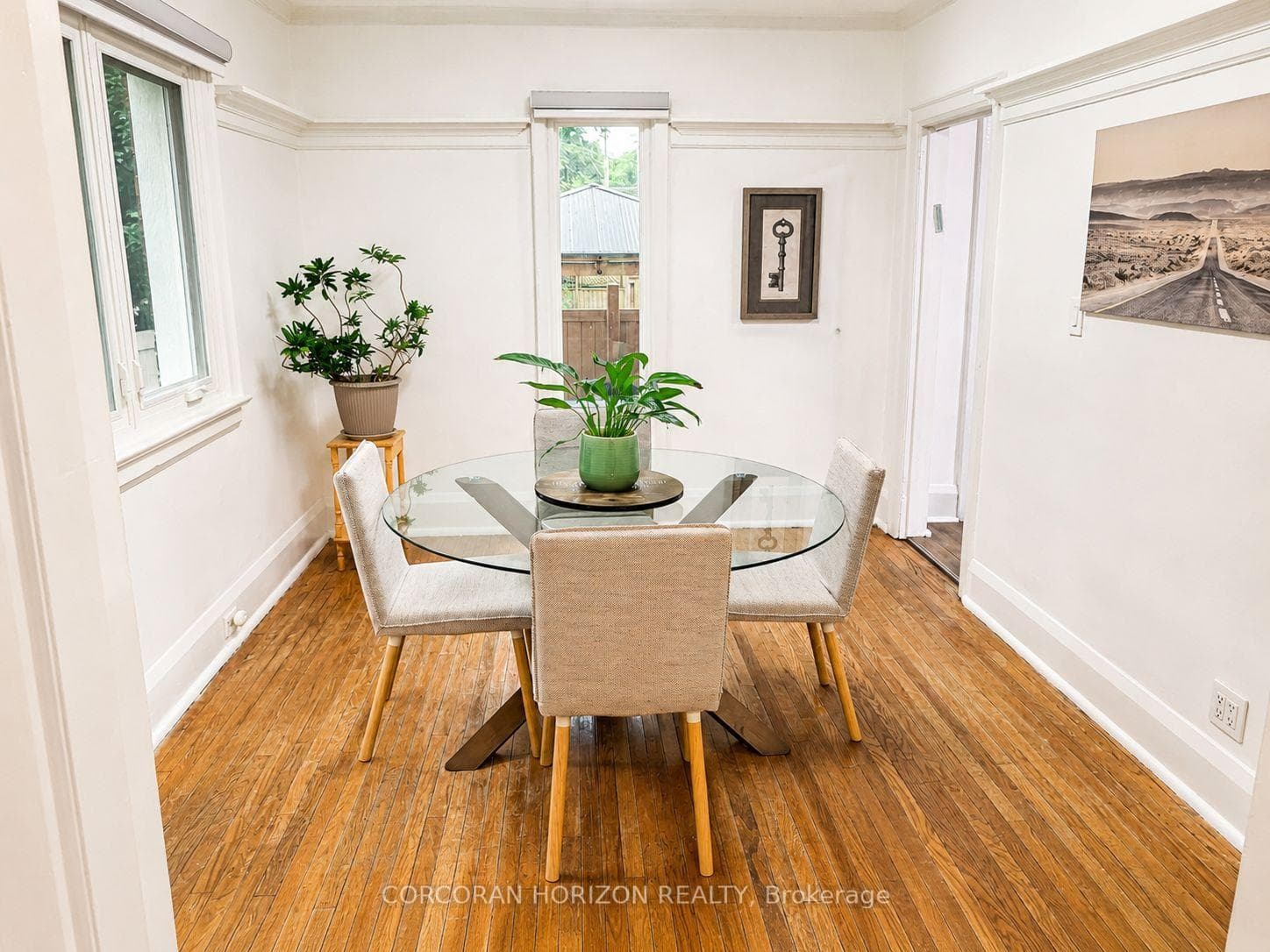 77 Montgomery Avenue photo 9