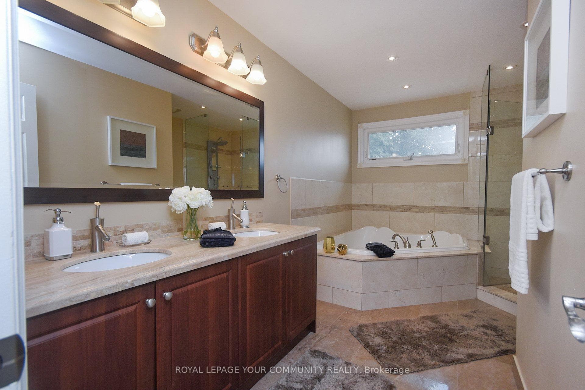 38 Tomlin Crescent photo 24