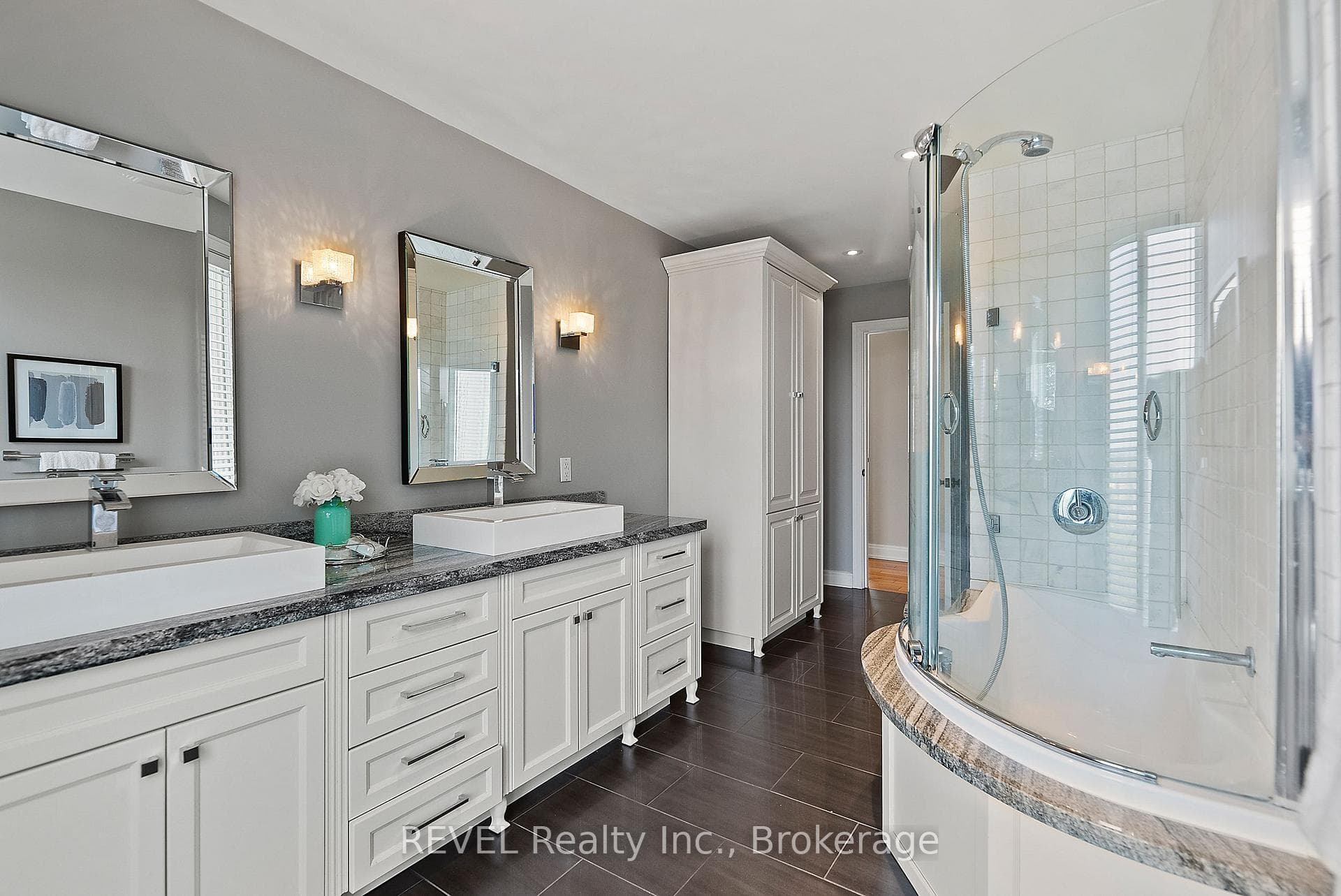 35 CLEARVIEW Heights photo 31