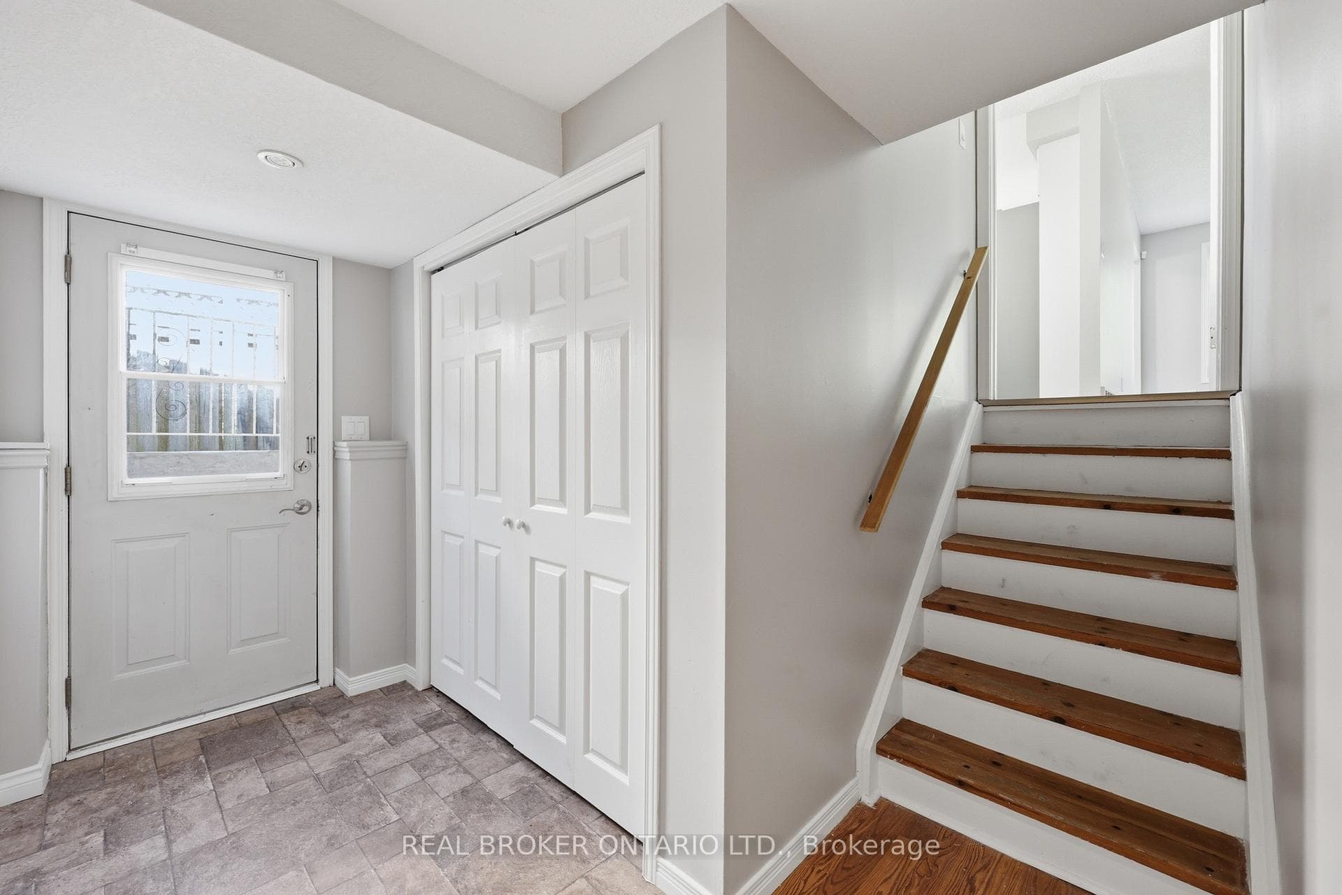 42 Terrace Avenue photo 21