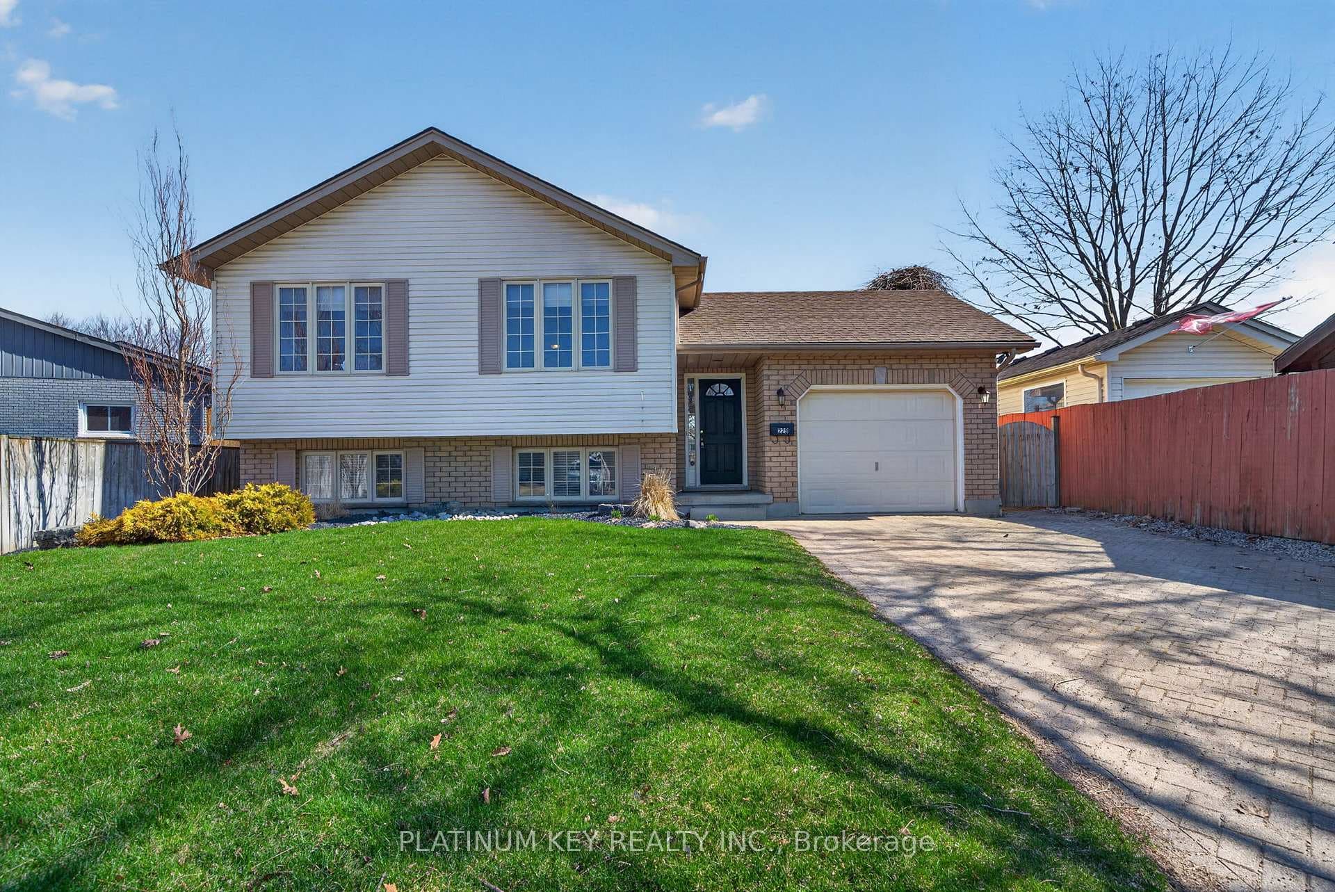 229 Southfield Drive photo 2
