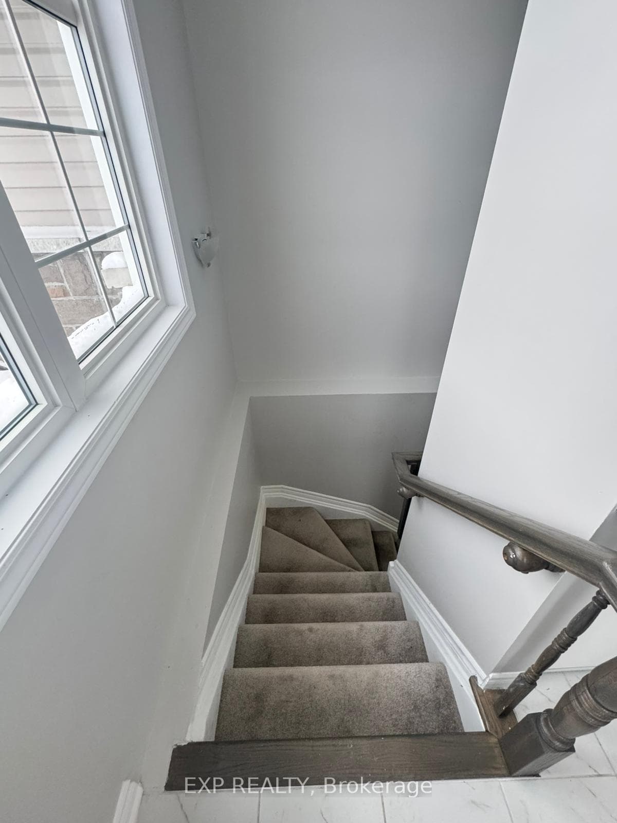 168 Minikan Street Unit Unit B photo 5