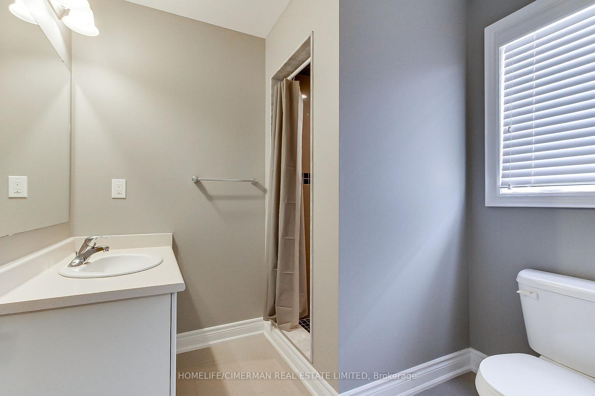 88 Chelsea Crescent photo 27