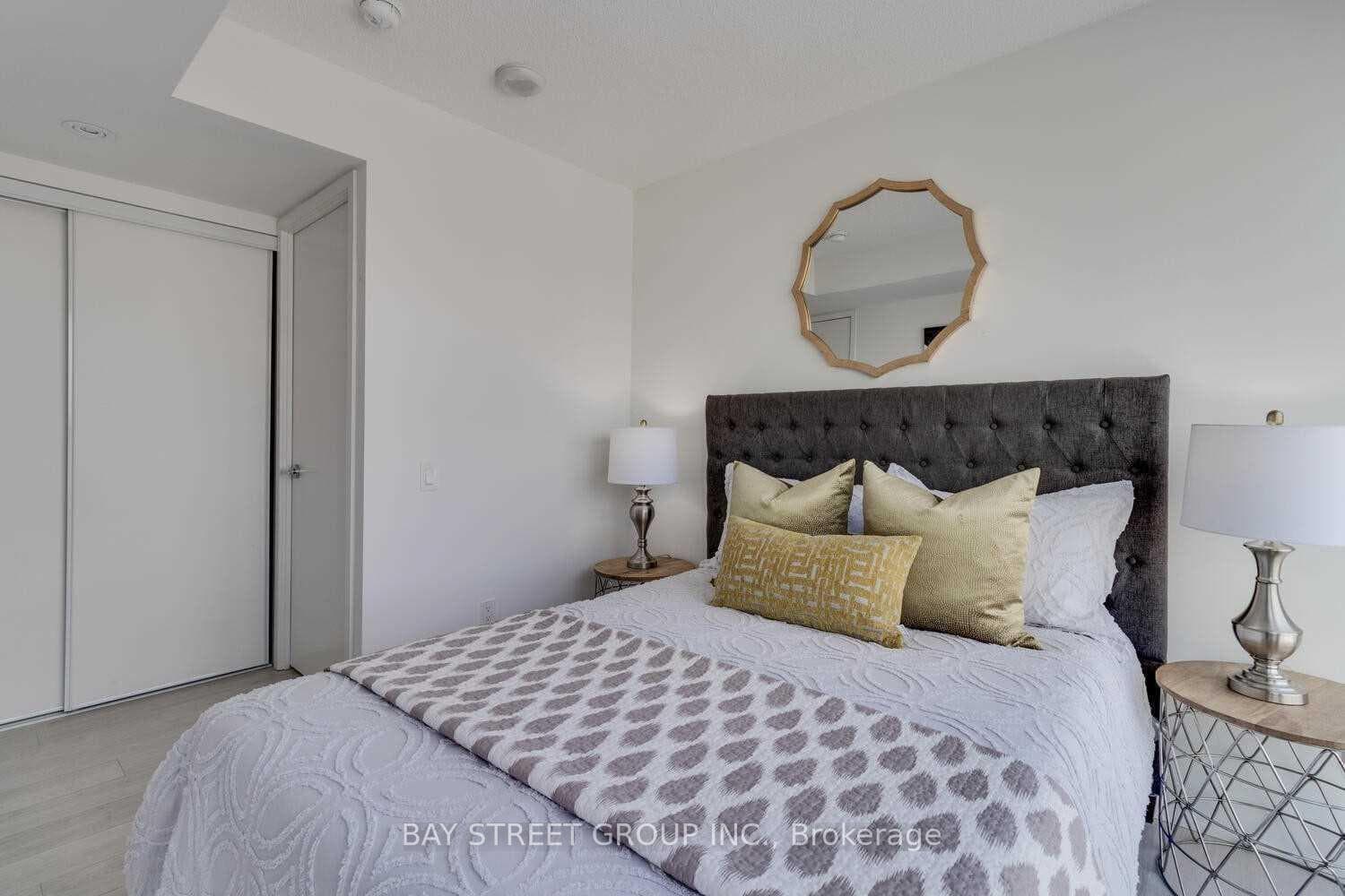 80 Queens Wharf Road Unit 1205 photo 7