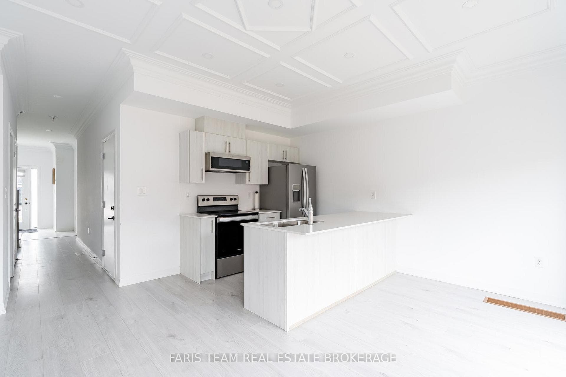 42 Fairlane Avenue photo 8