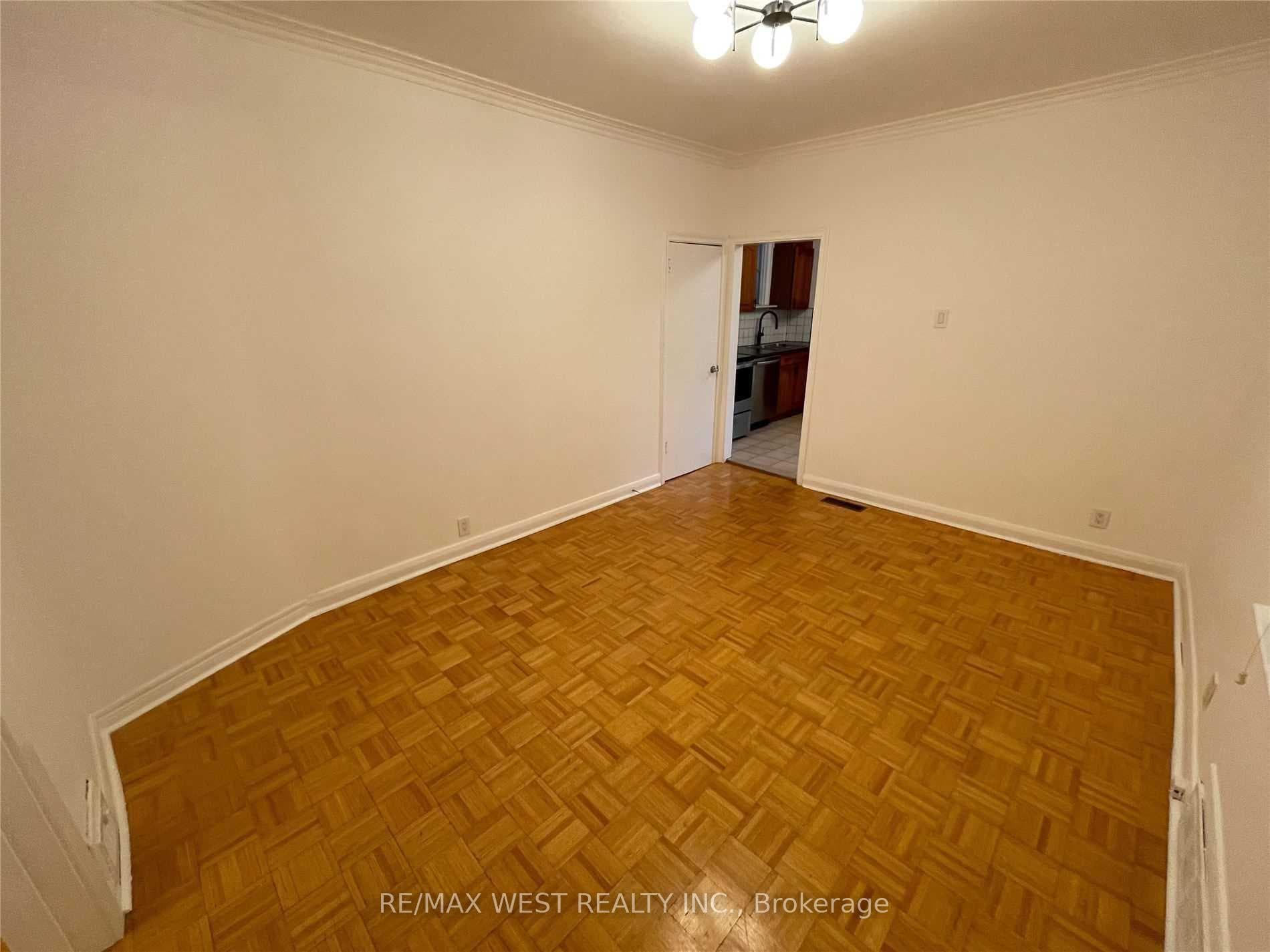 132 Mcroberts Avenue Unit Main photo 7