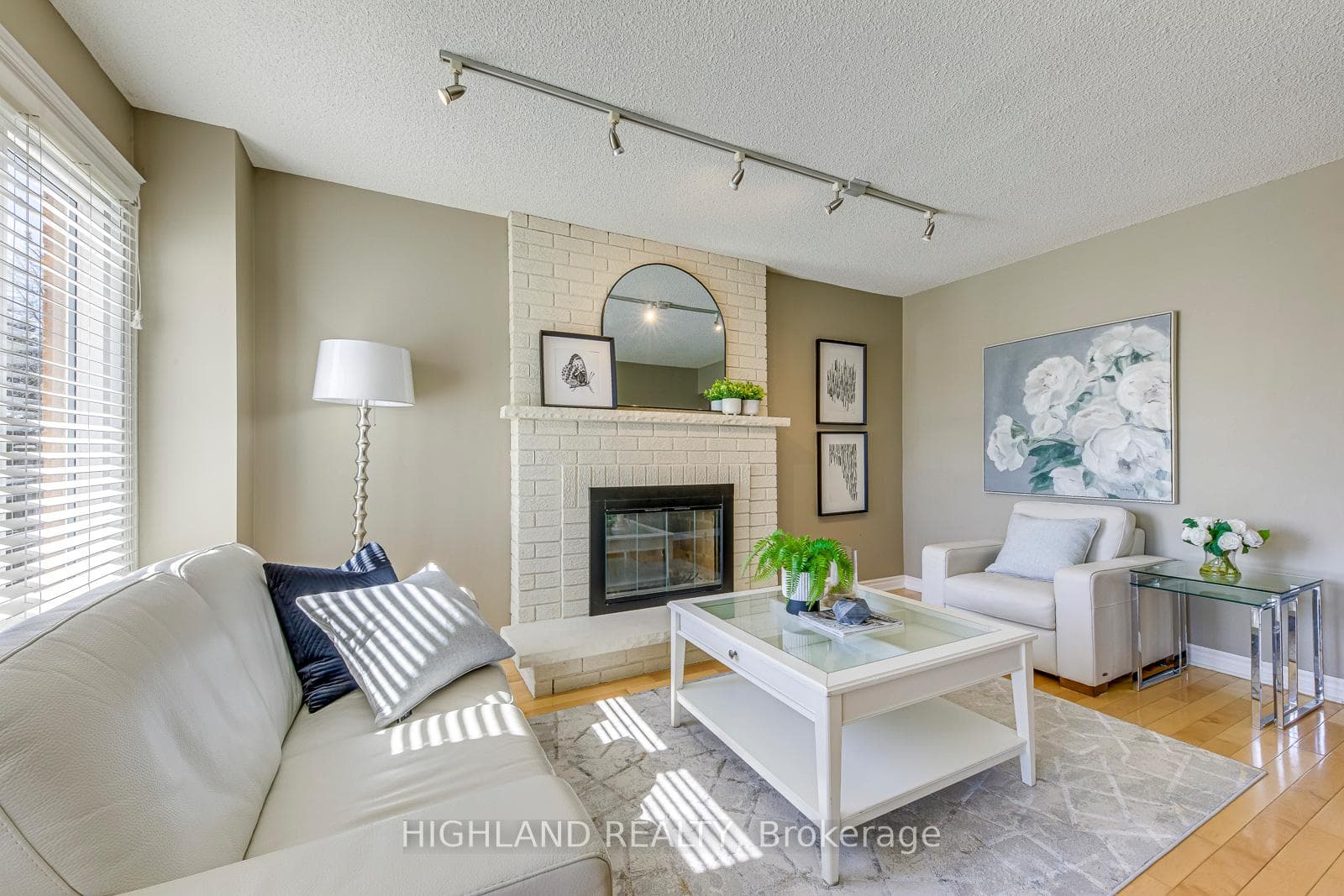 1012 Glenbrook Avenue photo 19