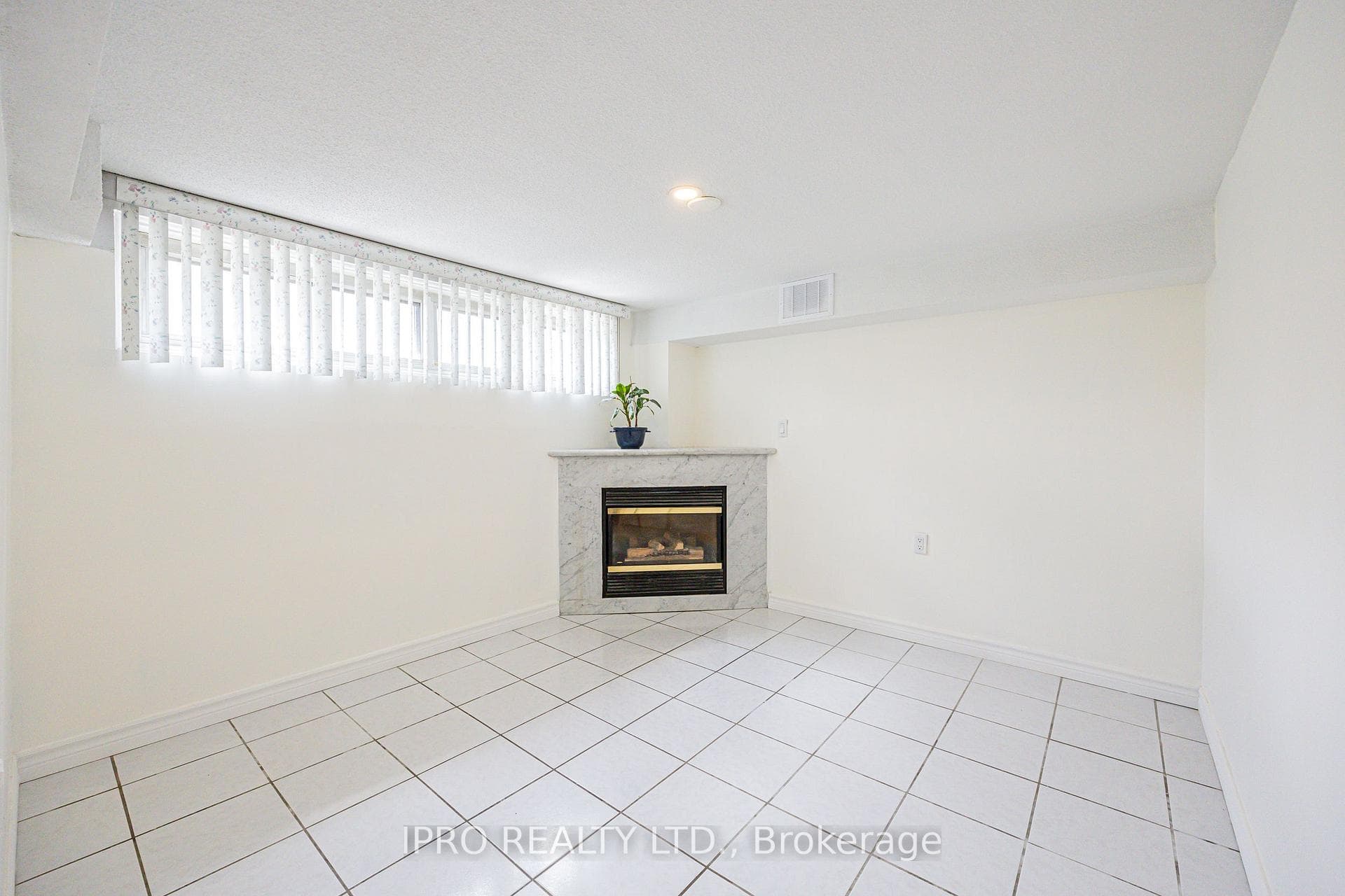 1488 Wilson Avenue photo 18