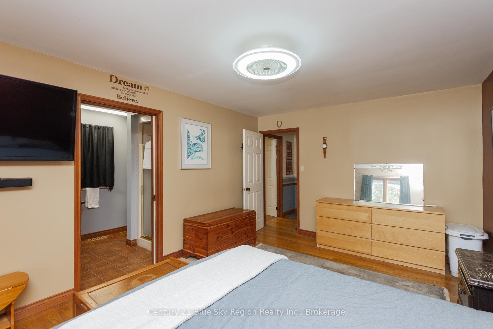 12 Robert Street photo 31