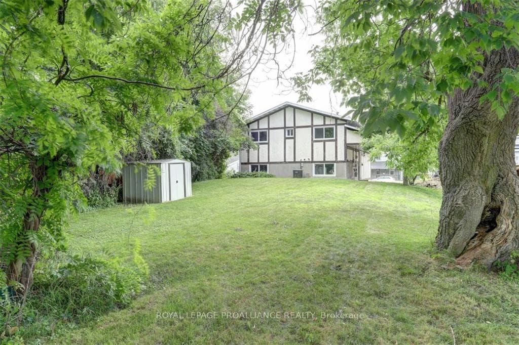 86 SCHOFIELD Avenue photo 27