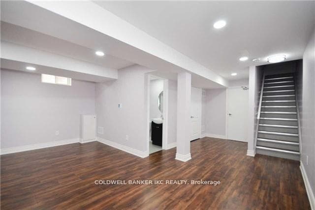 23 Plentywood Drive photo 3