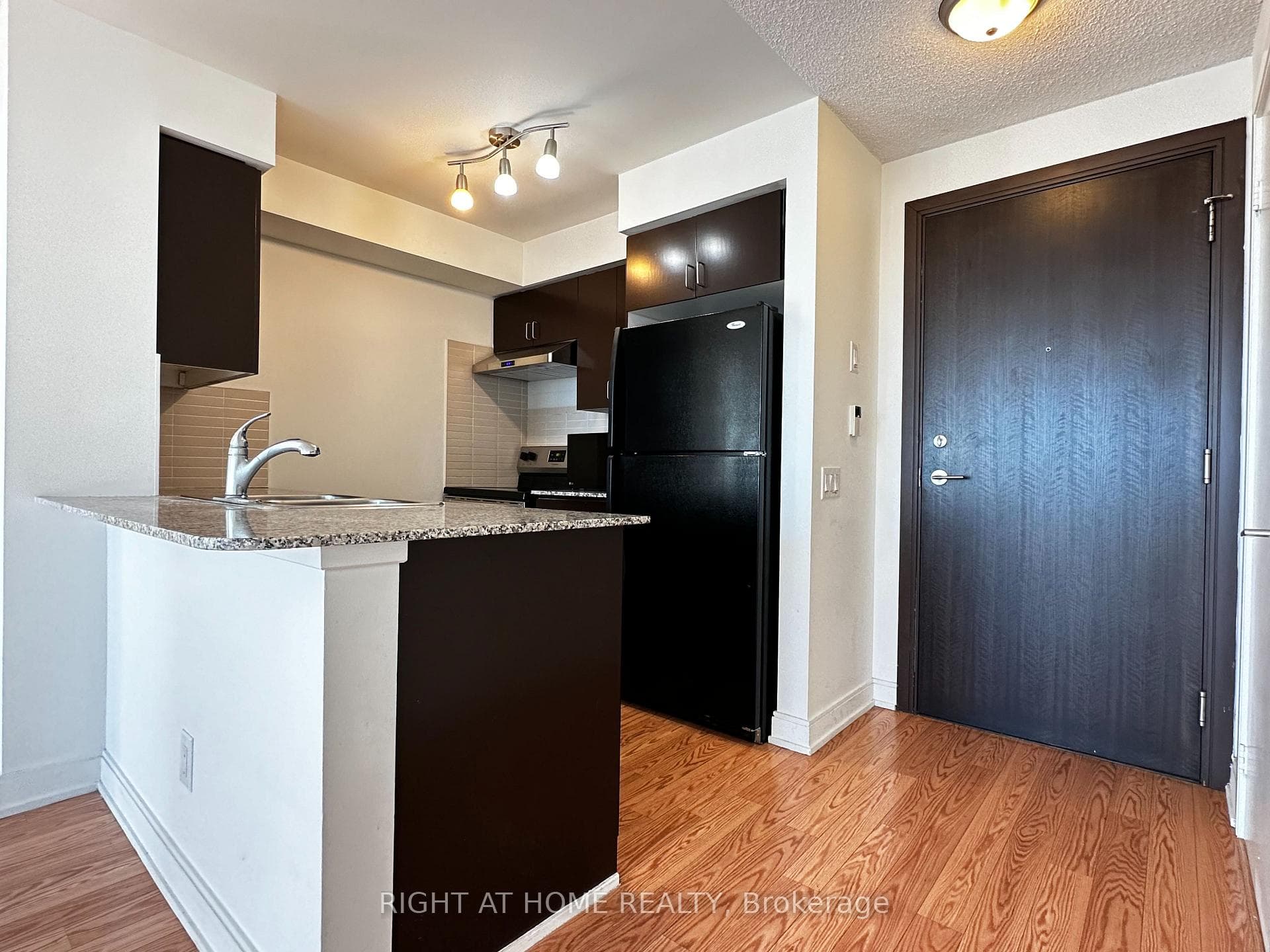 25 Viking Lane Unit 2450 photo 8