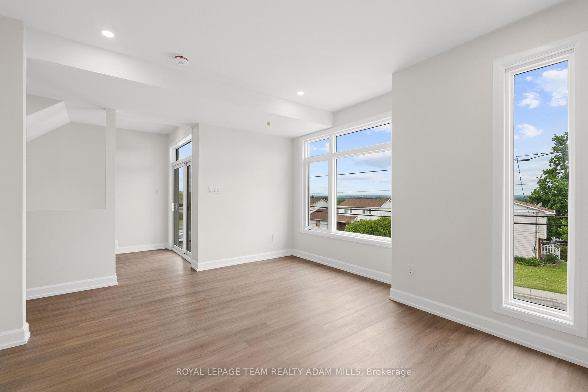 6952 Notre Dame Street photo 15