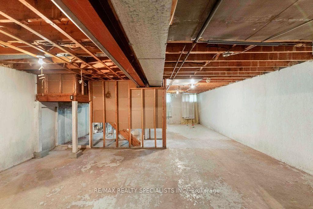 122 Cordella Avenue photo 28
