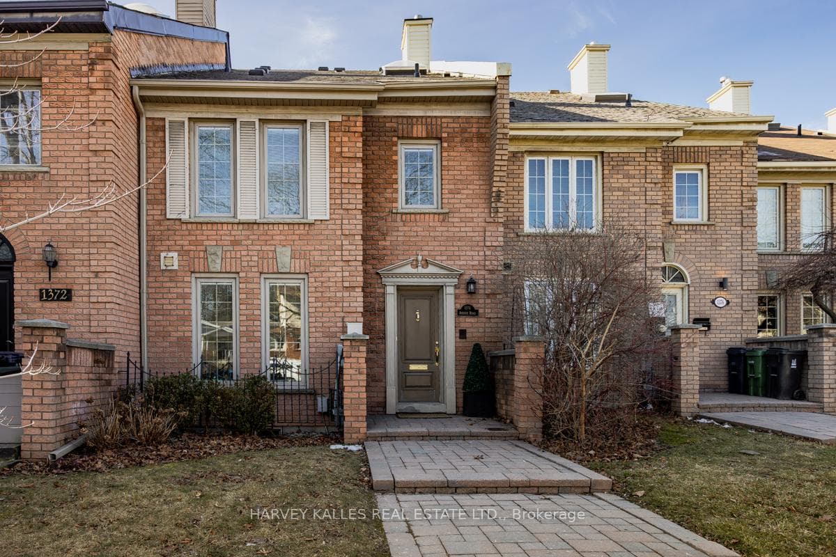 1374 Avenue Road photo 1