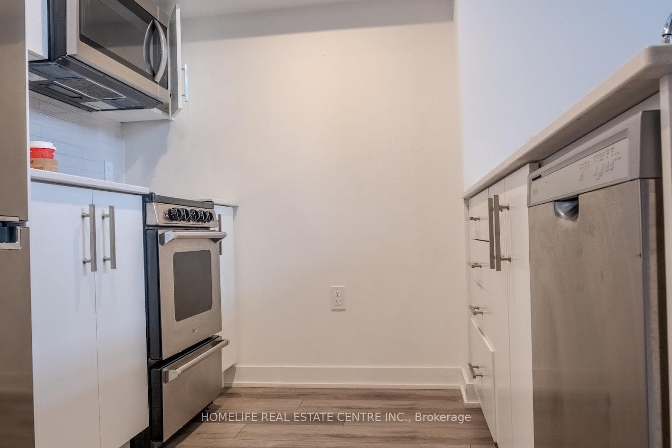 312 Erb Street Unit 105 photo 17