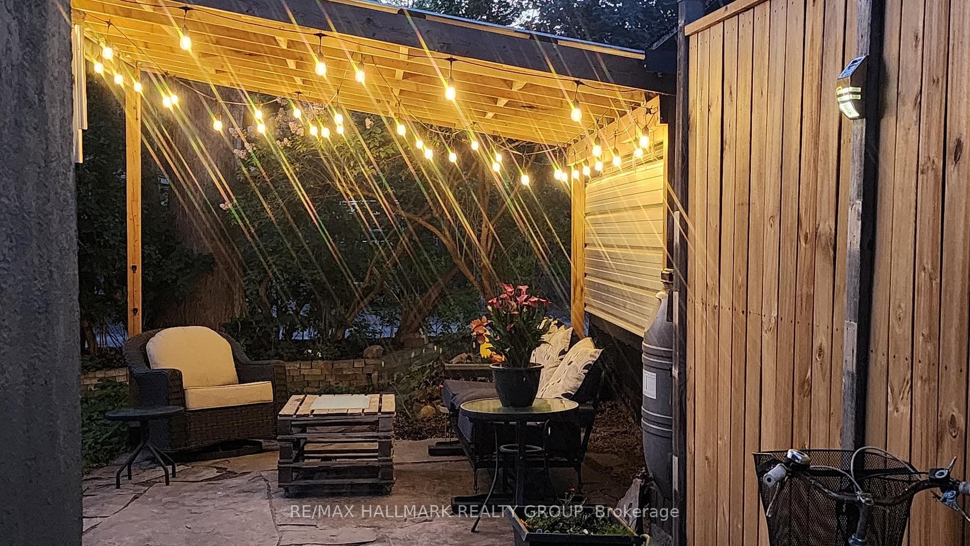 371 Sunnyside Avenue photo 36